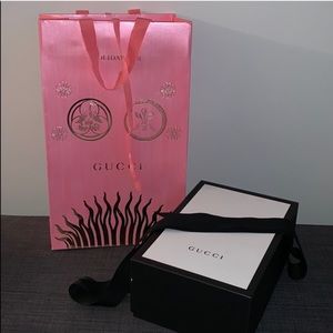 Medium Gucci Gift Box & Gift Bag